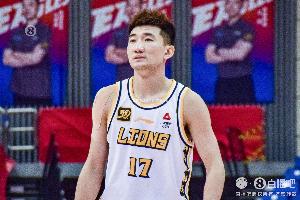 孙铭徽：这是我们这赛季打得最难 也是最团结的一场比赛